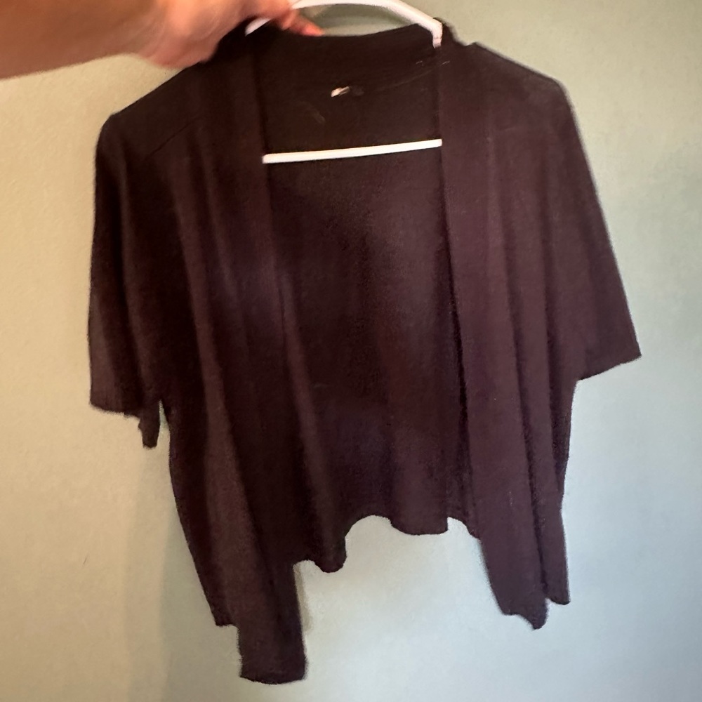 Size 1X Black Open-Front Short Sleeve Cardigan - Women Tops - Picture 5 of 6